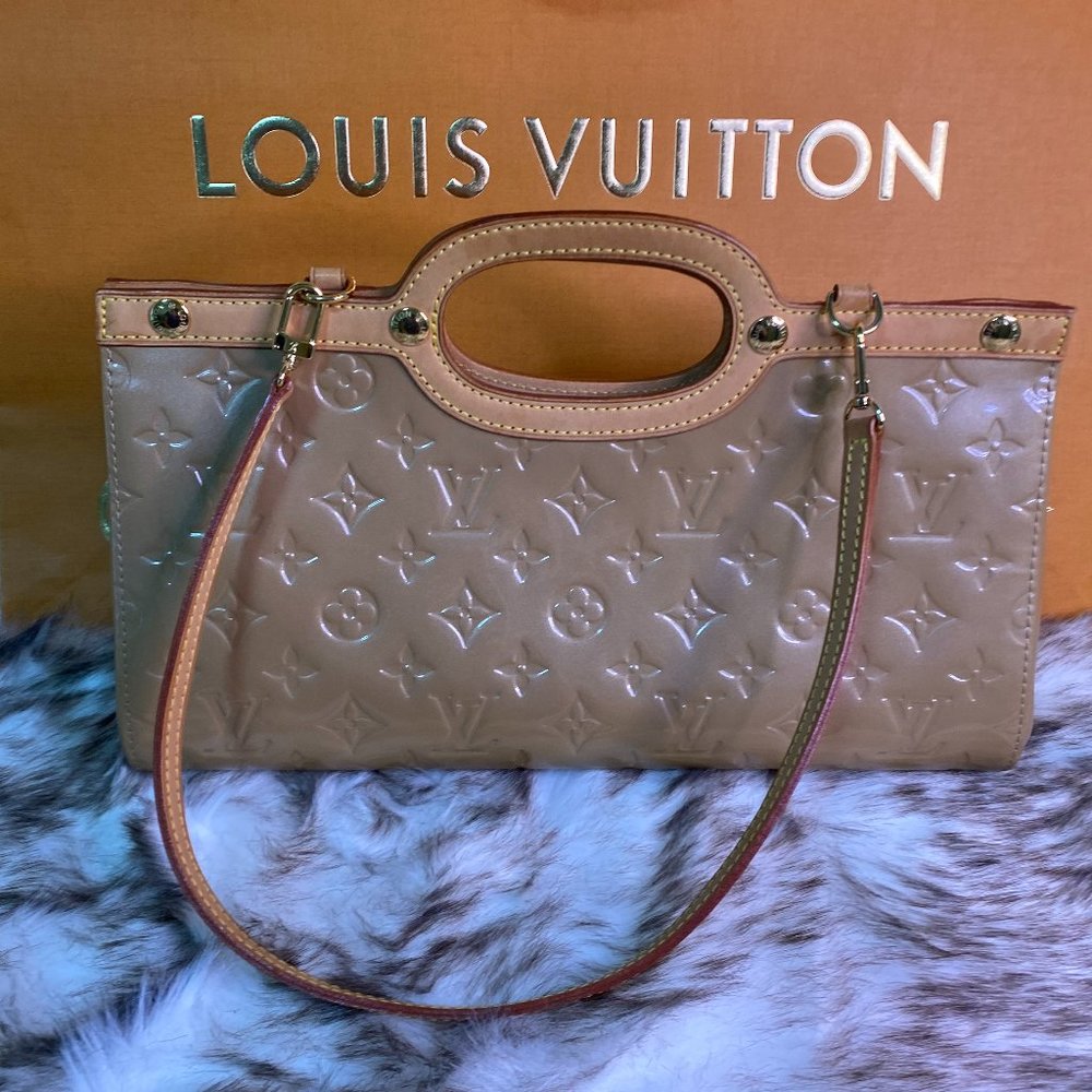 Roxbury Drive Monogram Vernis Leather Shoulder Bag